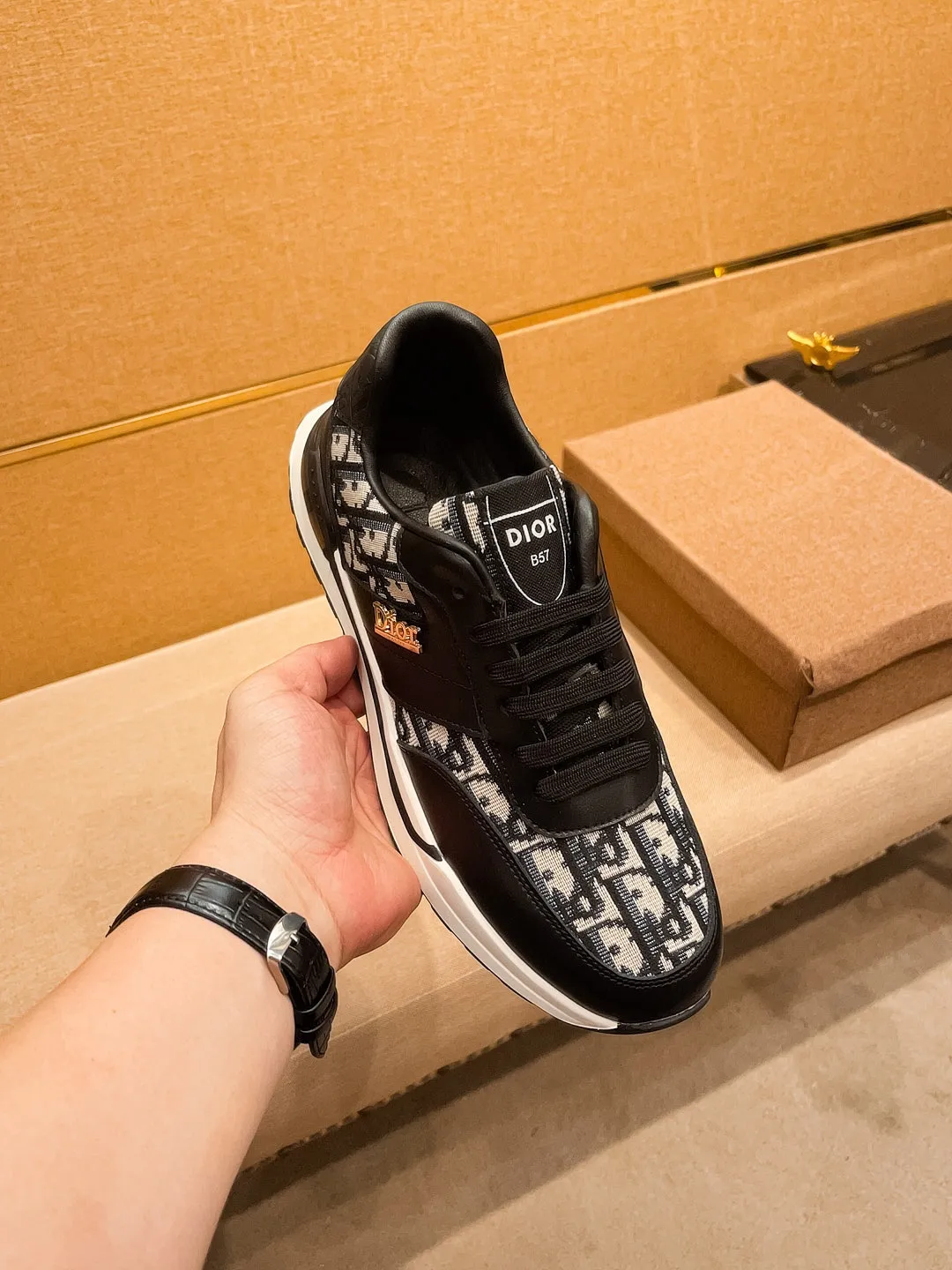 Men's shoes💰 420💰🔥【Dior】High-end brand of men's shoes official website 1:1 latest masterpiece: the upper is made of Italian imported first-layer cowhide, comfortable and breathable lining➕original non-slip and wear-resistant outsole🔥, making walking more convenient and comfortable! An exclusive new model, a stunning work, a beautiful 1:1 replica [color] compared to the official quality! Create a fashionable personality to set off your uniqueness! A must-have for trendy men! Classic 🔥Size: 38-44 Color: 🔥Multiple colors available